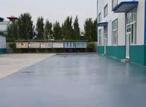 邵阳彩色路面喷涂翻新的材料对冬季